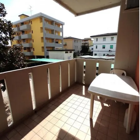 דירה Cozy Flat Near The